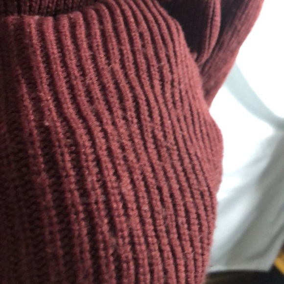 Cozy knitted burgundy Sweater laced up at hips Knitted sweater, long sleeve - Picture 4 of 11